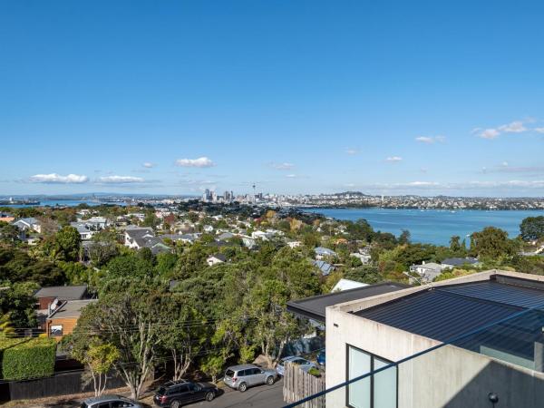 FERNZ Motel & Apartments Birkenhead : photo 2 de la chambre suite exécutive 2 chambres (lit king-size + lit queen-size) - vue sur ville