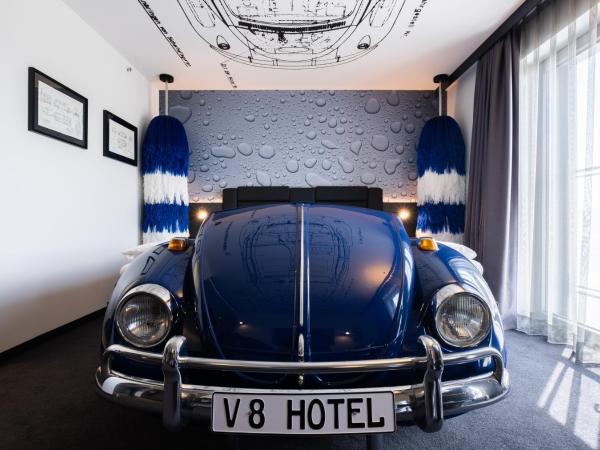 V8 Hotel Köln at MOTORWORLD : photo 5 de la chambre hébergement à thème