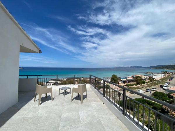 Hôtel L'Isula Marina : photo 9 de la chambre chambre quadruple - vue sur mer