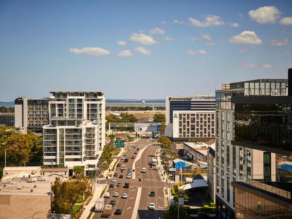 Holiday Inn Sydney Airport, an IHG Hotel : photo 10 de la chambre chambre lit king-size standard - Étage supérieur