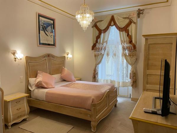 Chambre Lyre Maison de L'Église du Couvent : photo 6 de la chambre chambre double avec salle de bains privative