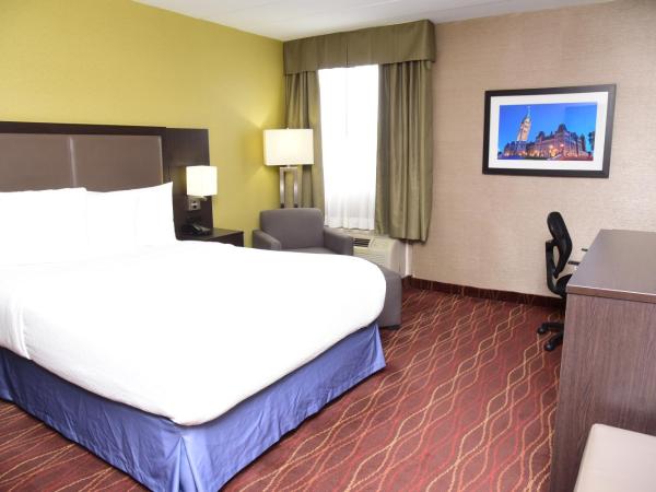 Days Inn by Wyndham Ottawa : photo 1 de la chambre chambre avec 1 lit queen-size