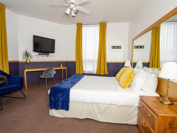 Hotel Dorion : photo 8 de la chambre suite avec baignoire spa