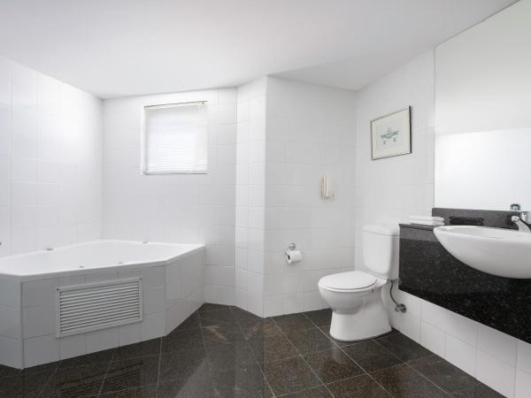 Mantra Parramatta : photo 2 de la chambre studio exécutif avec bain à remous 