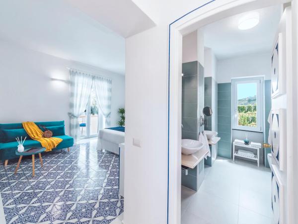 Villa Livia : photo 3 de la chambre chambre double deluxe avec balcon - vue sur mer