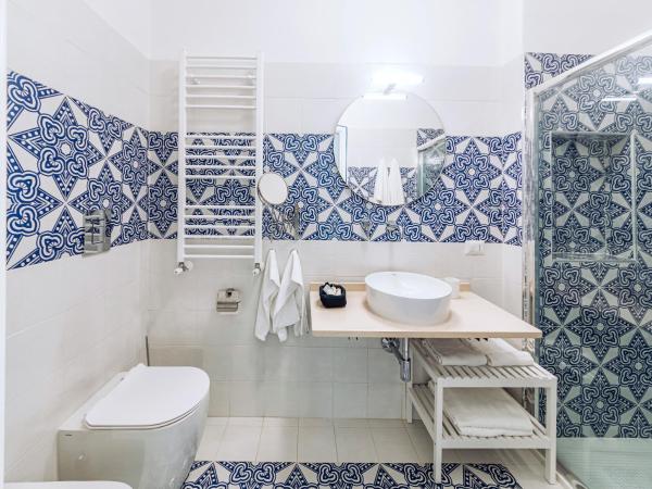 Villa Livia : photo 5 de la chambre chambre double - vue sur jardin