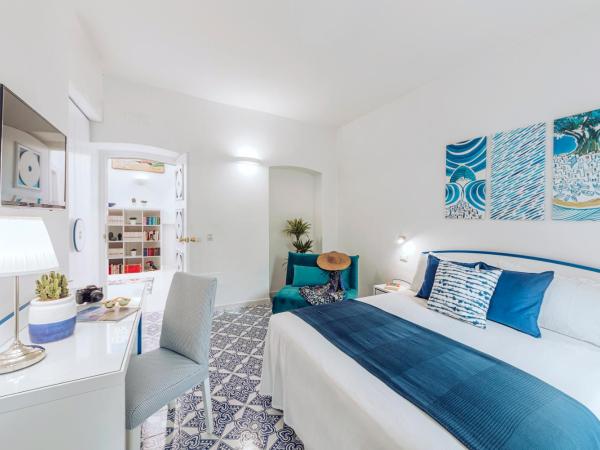 Villa Livia : photo 2 de la chambre chambre double - vue sur jardin