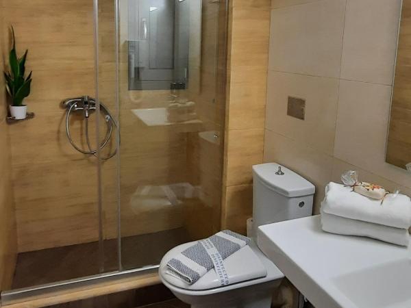 Olympic Fashion Hotels : photo 4 de la chambre chambre double Économique - semi sous-sol