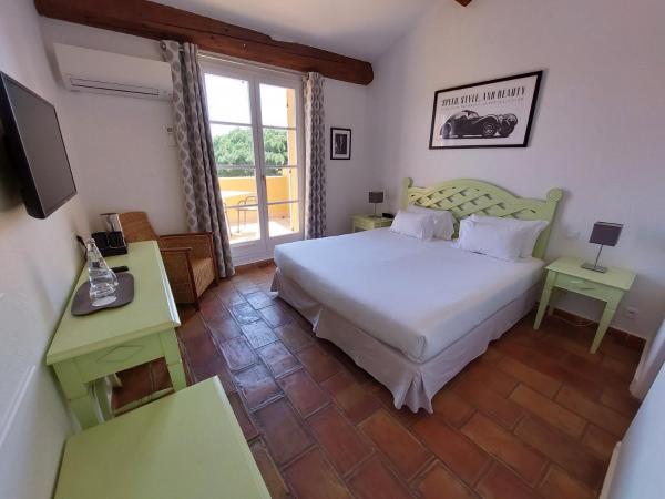 Hôtel les Bouis - Vue mer : photo 10 de la chambre chambre double supérieure - vue sur mer