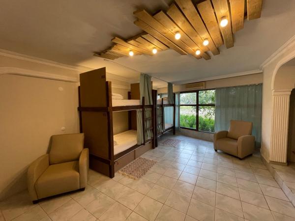 CAMP&HOSTEL Antalya : photo 4 de la chambre lits superposés dans dortoir masculin 