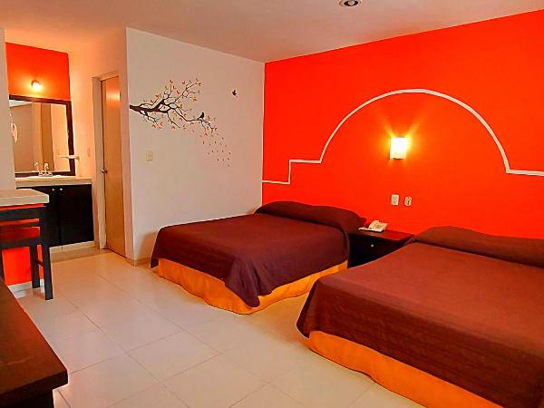 Hotel El Marques : photo 2 de la chambre chambre double supérieure avec deux lits doubles