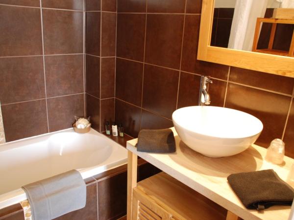 Hotel L'Orangeraie : photo 7 de la chambre chambre double supérieure - vue sur jardin