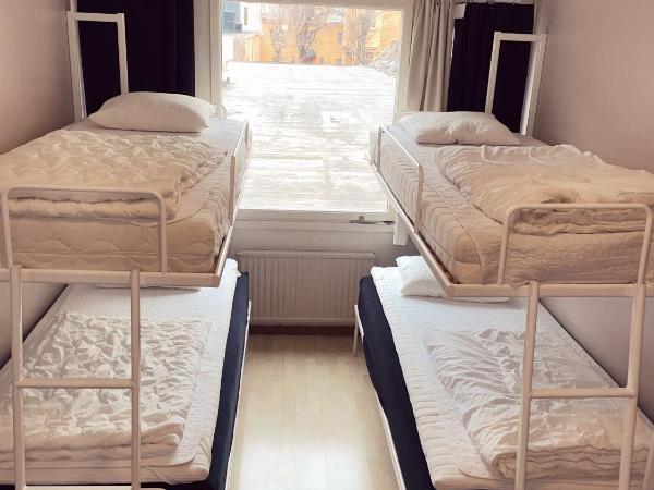 Uppsala City Hostel : photo 5 de la chambre chambre quadruple avec salle de bains commune