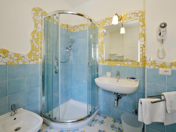 BnB Le Isole : photo 4 de la chambre chambre triple confort