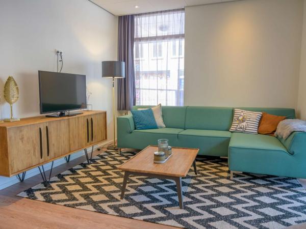 Flonk Hotel Groningen Centre, BW Signature Collection : photo 1 de la chambre appartement 1 chambre avec balcon