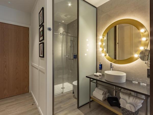 Pestana CR7 Gran Vía Madrid : photo 4 de la chambre chambre premium