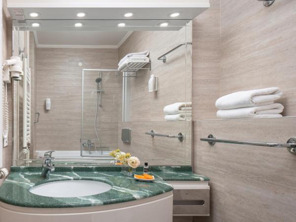 Valamar Meteor Hotel : photo 1 de la chambre room for 2 seaview