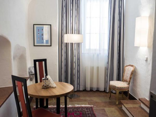 Altstadt Hotel Stadtkrug : photo 9 de la chambre comfort apartment (2 guests 50m2, 3 guests =60m2)