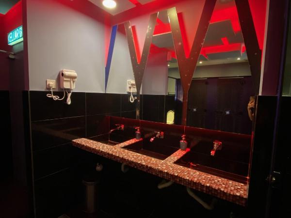 Space Hotel @ Chinatown Kuala Lumpur : photo 7 de la chambre female single capsule shared bathroom