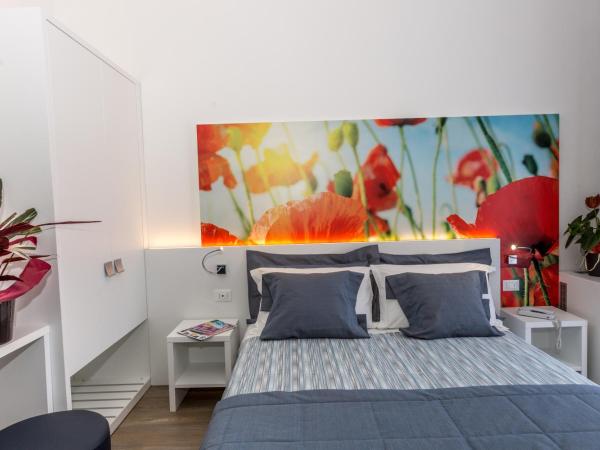 Hotel Wally : photo 5 de la chambre chambre double ou lits jumeaux avec balcon