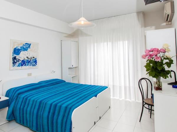 Hotel Wally : photo 6 de la chambre chambre double ou lits jumeaux avec balcon