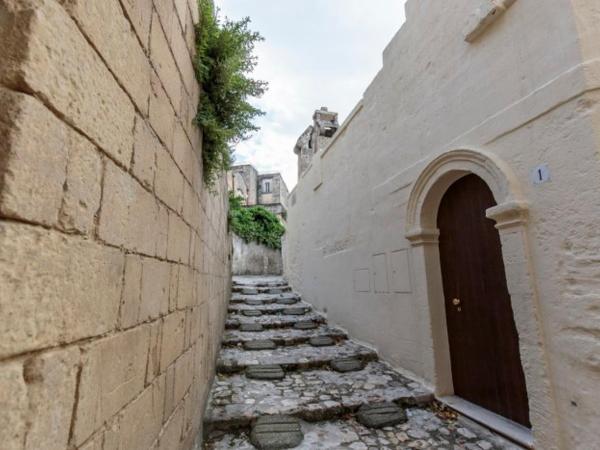 Alla dimora di Chiara Suite and Rooms : photo 2 de la chambre suite 1 chambre lit queen-size avec canapé-lit