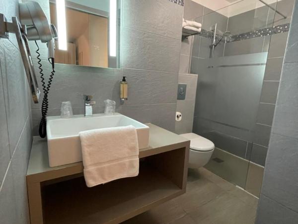 Hôtel L'Escale Coté Port : photo 4 de la chambre chambre double standard avec terrasse