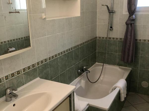 Villa Les Lieges de Palombaggia : photo 6 de la chambre bungalow - vue sur jardin