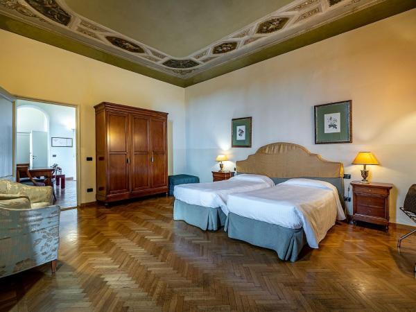 Palazzo Gamba Apartments al Duomo : photo 8 de la chambre appartement 2 chambres - vue sur dôme de cathédrale (2 adultes)