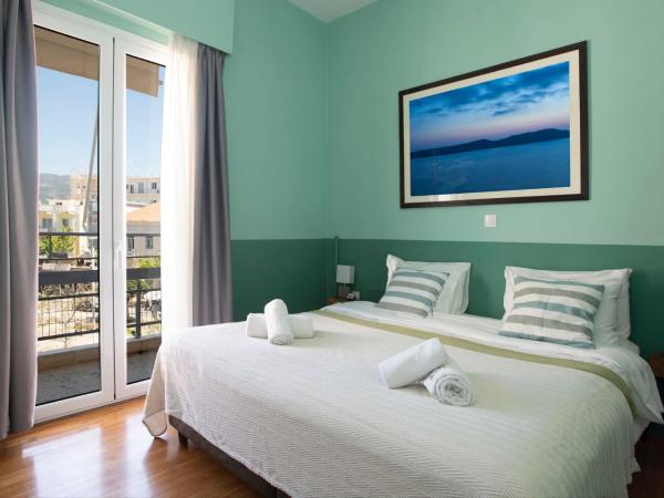 Kalamata Art Rooms : photo 3 de la chambre chambre quadruple premium