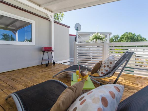 Zelena Laguna Mobile Homes : photo 10 de la chambre mobile home