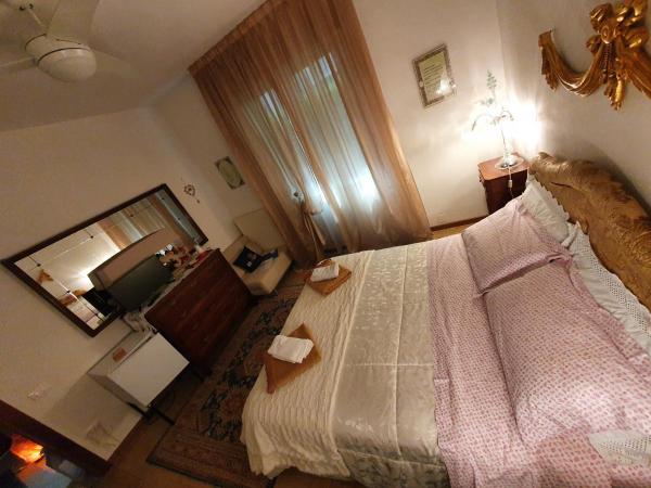 B&B Chez Elisabeth : photo 6 de la chambre chambre double deluxe avec lit d'appoint