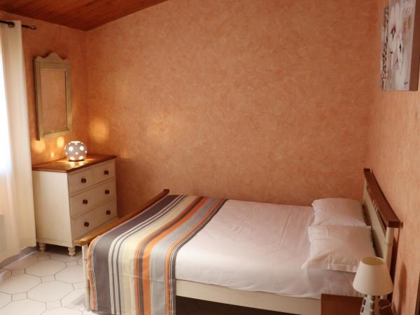 Résidence U Pirellu : photo 7 de la chambre villa standing - vue sur mer (6 adultes)