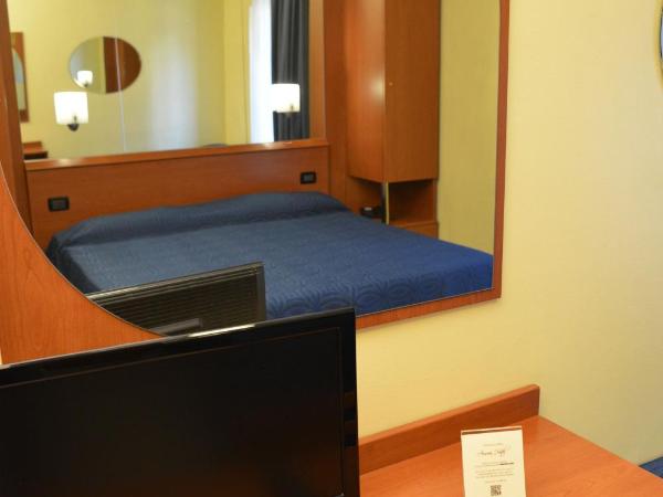 Hotel Aurora : photo 7 de la chambre chambre double