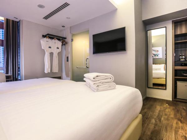 Days Hotel & Suites by Wyndham Fraser Business Park KL : photo 3 de la chambre chambre lit king-size supérieure - non-fumeurs