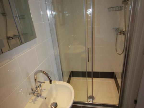 Dolphins Hotel : photo 7 de la chambre chambre familiale