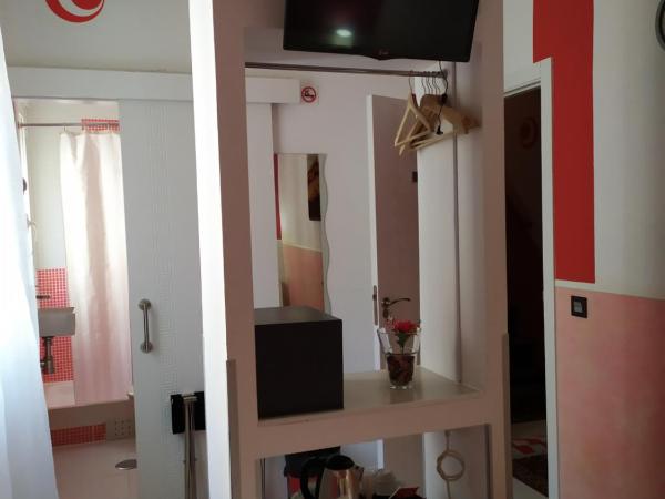 Hostal Inn Madrid : photo 9 de la chambre petite chambre double