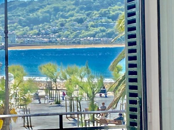 Mirandoalaconcha Rooms : photo 10 de la chambre studio 1 elkano - vue sur plage