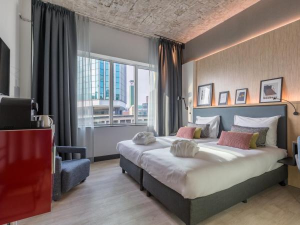 Postillion Hotel WTC Rotterdam : photo 1 de la chambre chambre lits jumeaux confort