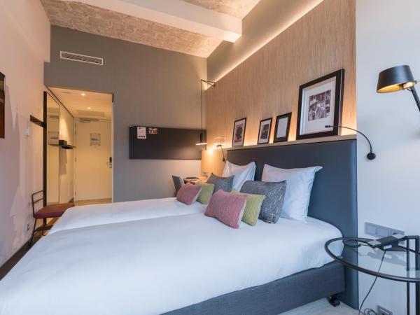 Postillion Hotel WTC Rotterdam : photo 3 de la chambre chambre lits jumeaux standard