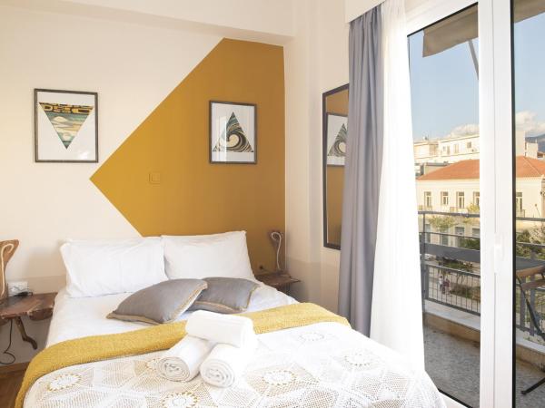 Kalamata Art Rooms : photo 1 de la chambre appartement avec balcon