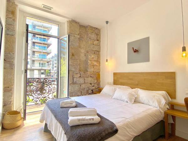 Mirandoalaconcha Rooms : photo 8 de la chambre studio 5 zuloaga - vue latérale sur plage