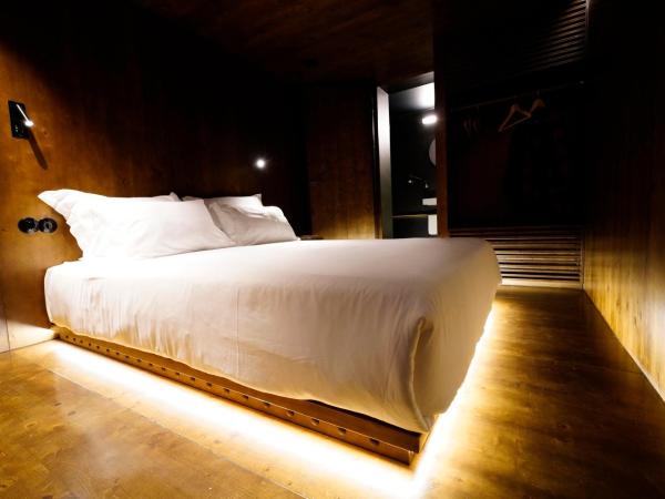 Zero Box Lodge Coimbra : photo 9 de la chambre hébergement double box