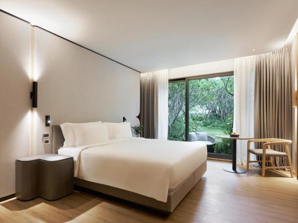 dusitD2 Hua Hin : photo 2 de la chambre chambre lit king-size deluxe avec terrasse