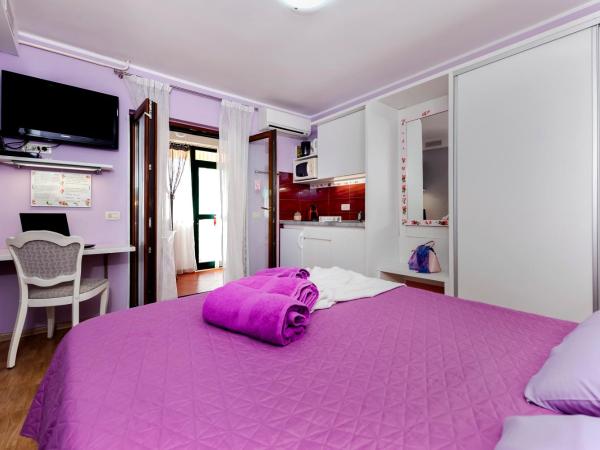 Apartments and Rooms Villa Dea ADULTS ONLY : photo 2 de la chambre chambre double avec terrasse