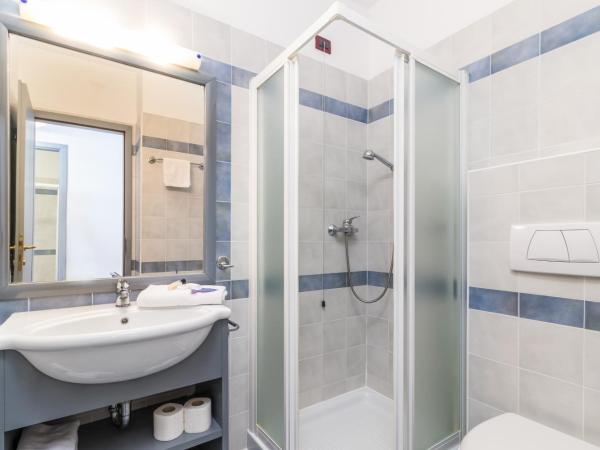 Resort del Mar : photo 10 de la chambre appartement supérieur 2 chambres avec balcon - vue sur mer (6 personnes)