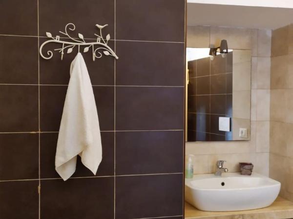 Masseria La Lizza - Ospitalità Rurale : photo 2 de la chambre chambre triple avec salle de bains privative