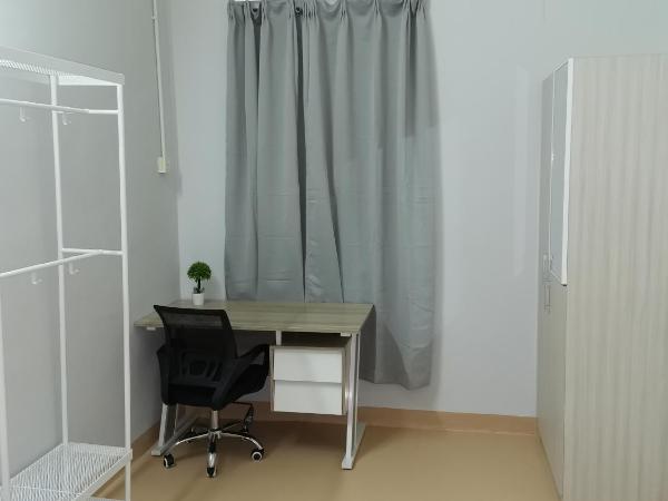 G Fortune Guest House Victoria Green : photo 1 de la chambre chambre lits jumeaux avec salle de bains commune