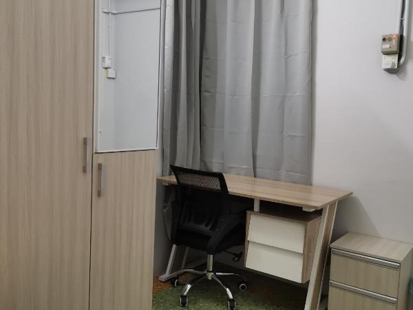 G Fortune Guest House Victoria Green : photo 3 de la chambre chambre lits jumeaux avec salle de bains commune