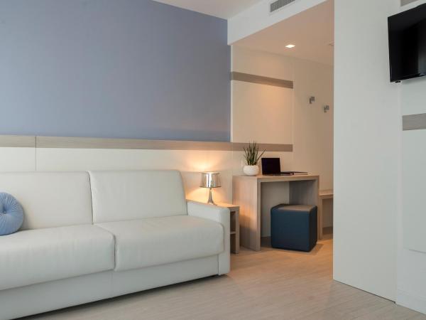 Hotel Delle Rose : photo 5 de la chambre suite junior